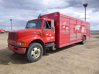 2001 International 4900 4X2 Beverage Truck c/w DT466E Diesel, Eaton Fuller 6 Speed, Showing 490,724 Kms, A/C, GVWR 32,900 Lb, 254 In. W/B, ESPAR, 295/75R22.5 Front Tires at 30%, 275/80R22.5 Rear Tires at 40%, Front Axle Rating 11,000 Lb, Rear Axle Rating 21,900 Lb, CVIP 11/2021, VIN 1HTSDAAN51H391469