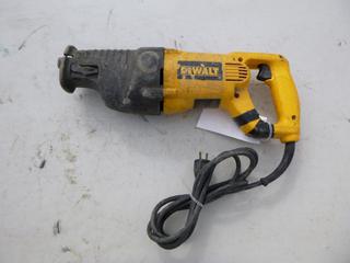 Dewalt Reciprocating Saw, 120 Volts, Handle Cracked, working Condition Unknown.