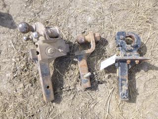 (1) Spindle Trailer Hitch & (2) 5/16" Trailer Hitch.