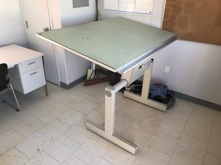 Adjustable Drafting Table