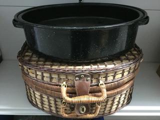 Picnic Set & Roasting Pan.