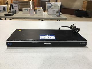  Panasonic DMP-BDT220 Blu Ray Player.