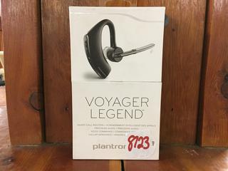 Voyager Legend Bluetooth Microphone & Speaker.