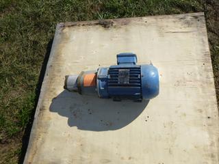 Hydraulic Pump *Located Off Site Near Dunstable, AB, For More Information Contact Connor At 780-218-4493*