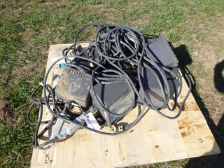 (5) Work Lights *Located Off Site Near Dunstable, AB, For More Information Contact Connor At 780-218-4493*