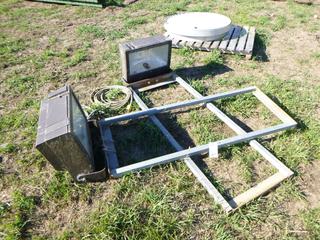 (2) Lights w/ Stands *Note: No Bulbs* *Located Off Site Near Dunstable, AB, For More Information Contact Connor At 780-218-4493*