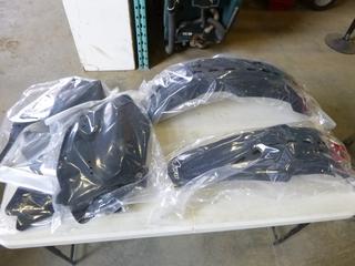 Unused Body Kit for a Yamaha YZ 125/250, (7) PCs Total (S2-2)