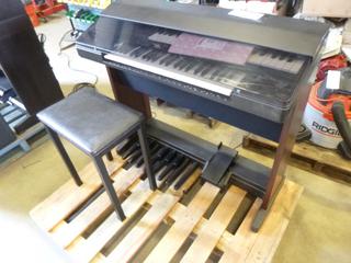 Yamaha EL-7 Electrone Digital Electronic Organ c/w Manual (W4-3)