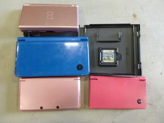 (1) Nintendo DSi XL, (1) Nintendo DSi (No Battery), (1) Nintendo 3DS, (1) Nintendo DS Lite, (1) Nintendo Super Mario Bros *Note: Working Condition Unknown* (G1)