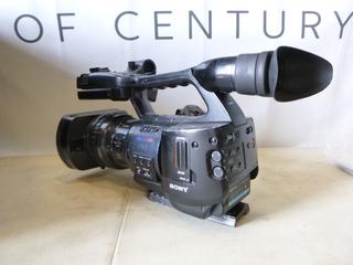 (1) Sony Cine ALTA PMW-EX1 HD Video Camera w/ 2 Batteries (G1)