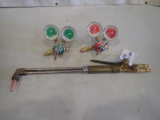 Uniweld Cutting Torch, Model 830, c/w Purox Oxygen and Acetylene Gas Regulators