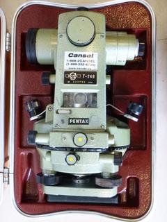 (1) Pentax Geotec T-24B Transit Level Includes Hard Case (J1-1)