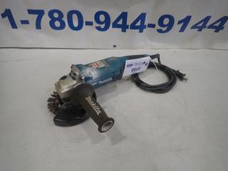 Makita GA6020 6 In. 120V Angle Grinder, SN 68306A (E-1) 