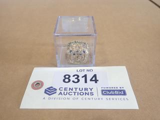 (1) 2010 Team Canada Sidney Crosby Vancouver Olympics Gold Medal Replica Ring w/ Case (Upstairs)
