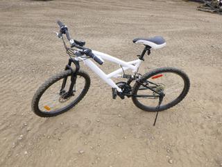 CCM 21 Speed Mountain Bike c/w 26x1.95 Tires