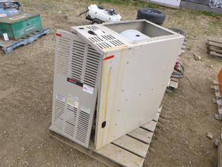 Diplomat Furnace, S/N 6393C60872, C/w Fasco Motor, S/N C12112889815 *Note: Running Condition Unknown* (Row 2-3)