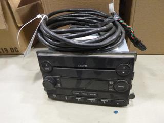 Pioneer Ford Radio / CD, S/N FAPG185805UC (E-1) 