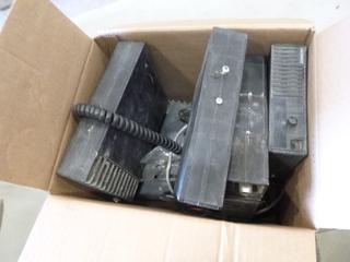 Qty of 5 Johnson 242-8600 Mobile Radios, 800 MHZ, S/N 8600-1E094A 76315, C/w (2) Brackets and (2) Hand Receivers