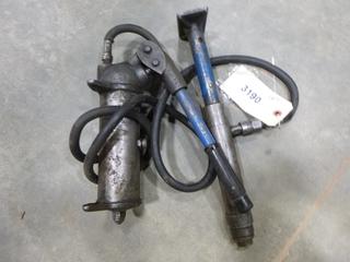 Hydraulic Bottle Jack *Note: Unknown Size or Working Condition* (D2)