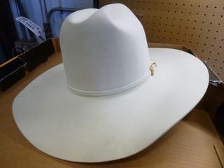 Seratelli Rodeo King Beaver Quality Cowboy Hat. Size 7 3/8 (Upstairs)