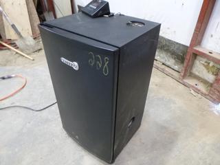 Centro 85-1447 Electric Smoker w/ Digital Display, 16 In. x 17 In. x 31.5 In.  (N-1-1)