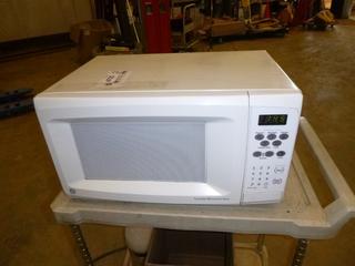 GE Microwave Oven, 1100 W, (O-4-1)