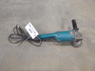 Makita Angle Grinder, S/N 17012A (N-5-1)