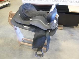 Wintec Western Saddle (Y-2-1)