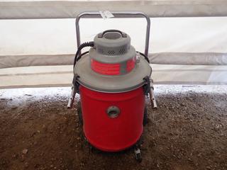 Milwaukee 11Gal 120V Wet/Dry Shop Vac