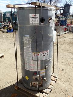 Rheem G75-75-2 75Gal 65,000BTU/HR Gas Water Heater *Note: Damage On Bottom*