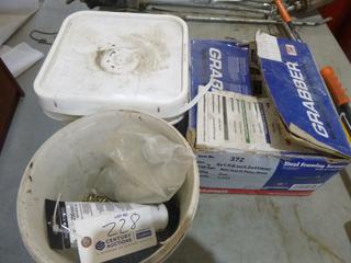 (1) Box Of 8 X 1 5/8in Wafer Head #2 Philips Recess And (1) Box Of Insulation Washers