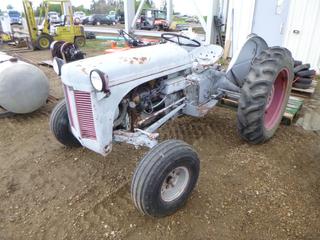 1949 Ferguson TEA 20 Utility Tractor c/w 4 speed, 3 Point Hitch, 540 PTO, 7.50-10 Front Tires, 11.2/10-28 Rears, SN 84206. *Note: No Battery, Running Condition Unknown*