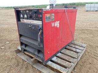 Lincoln Electric Constant Voltage DC Arc Welder, Model Idealarc DC-600, C/w Cables, S/N 311236