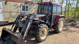 1986 Universal 643 MFWD Tractor, 64 HP, Leon Front End Loader w/ Bucket, 3 Pt Hitch, 2 Hyd Outlets, 540 PTO. *Note: Does Not Run, Cracked Cylinder Head* *Located Off Site In Lloydminster, AB, For More Information Contact Richard at 780-222-8309*