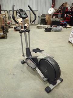 Free Spirit 800 Elliptical Cardio Cross Trainer (In Working Condition) (Z)