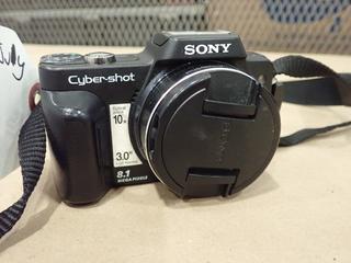 Sony / Carl Zeiss Digital Camera, Model DSC-H10, 8.1 Mega Pixel, C/w Memory Card *Note: Missing Data Cable* (In Working Condition) (G1)