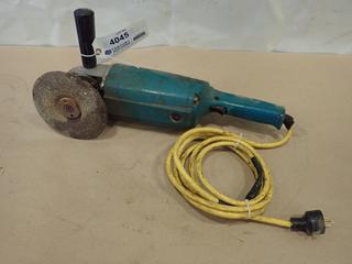 Makita 7 In. Angle Grinder *Note: Does Not Come With Guard, Cord Has Damage* (D1)