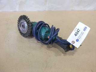 Makita 5/6 In. Angle Grinder c/w Buffing Wheel *Note: Does Not Have Guard* (D1)