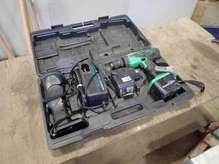 Hitachi DS18DVB Cordless 1/2 In. Drill c/w (2) Batteries, Charger and Flashlight (D1)