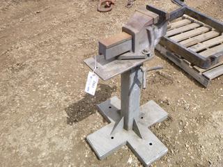 Irwin Record No. 6 Vise with Stand (ROW 2)