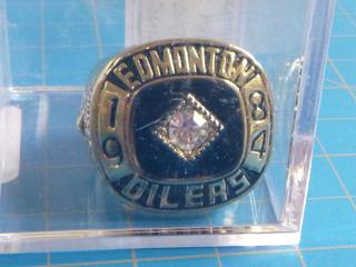 1984 Wayne Gretzky Oilers Stanley Cup Replica Ring (In Case)