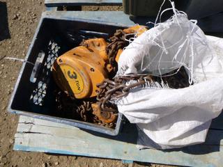 3 Ton Chain Hoist w/ Bag of Chain (Row 4)