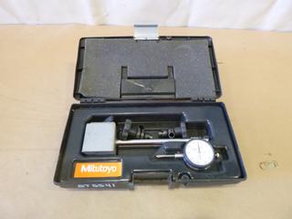 Mitutoyo 7046PCK Kit w/ 2416S Dial Indicator and 7010SN Magnetic Stand (D2)