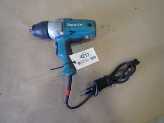 Makita 1/2 In. Impact Wrench, Model TW0350,  S/N 218755 (D1)