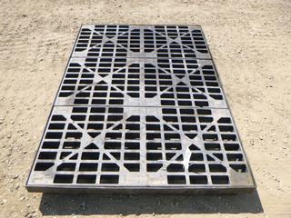 Justrite Spill Containment Work Station - 3 Removeable Grates, 6 Ft. x 49 In.