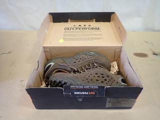 Unused Merrell Intercept Urban Hiking Books, Size Men's 7 (D2)