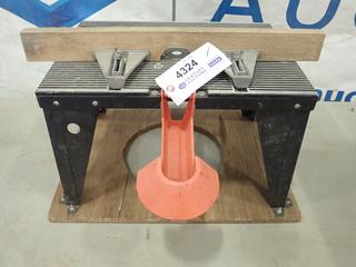 Small Router Table  (F1)