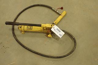 (1) Hydraulic Ram and Pump (X)