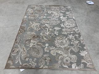 Beige/Grey Area Rug, 5'3" x 7'6".