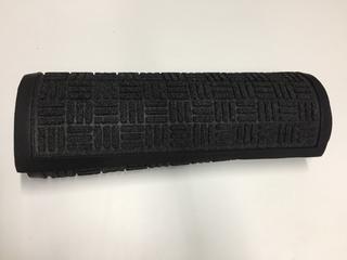 Chilewich Skinny Stripe/Birch Outdoor Mat, 18" x 28".